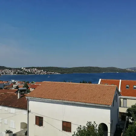Kartelo Apartment Trogir